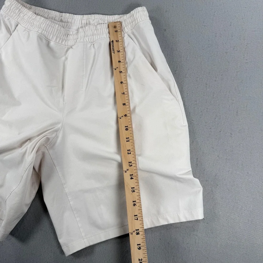 Lululemon Mens Athletic Shorts Bone Off White Elastic Waist Mesh Vent 8in Inseam